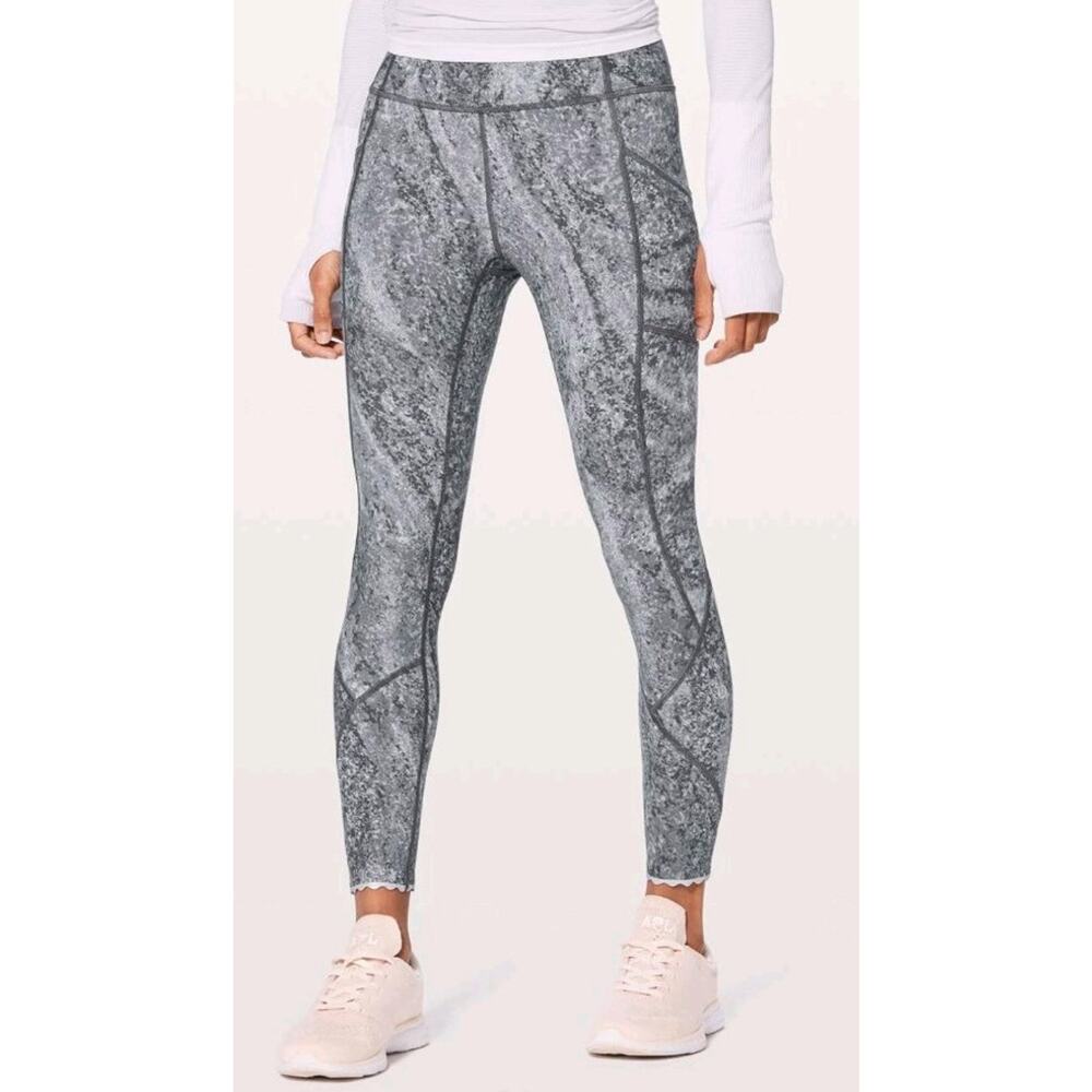 Lululemon Tight Stuff Tight II Area Ice Grey Scalloped Hem Leggings Size 6